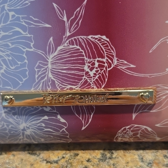 Betsey Johnson Elegant Bow-Accent Shoulder/Crossbody - Picture 3 of 11